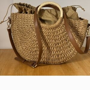 Elegant Tan Woven Handbag